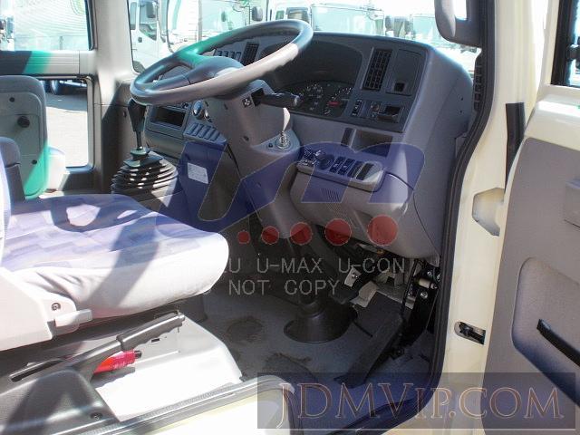 2007 NISSAN UMAX_NIS AHW41 - 148836 - UMAX