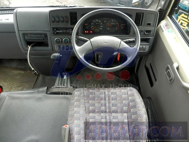 2007 NISSAN UMAX_NIS AHW41 - 155001 - UMAX